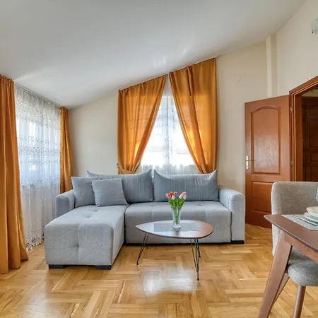 Apartment Elena *