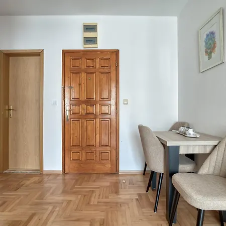 Elena Apartment *