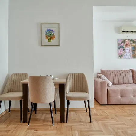 Elena Apartment